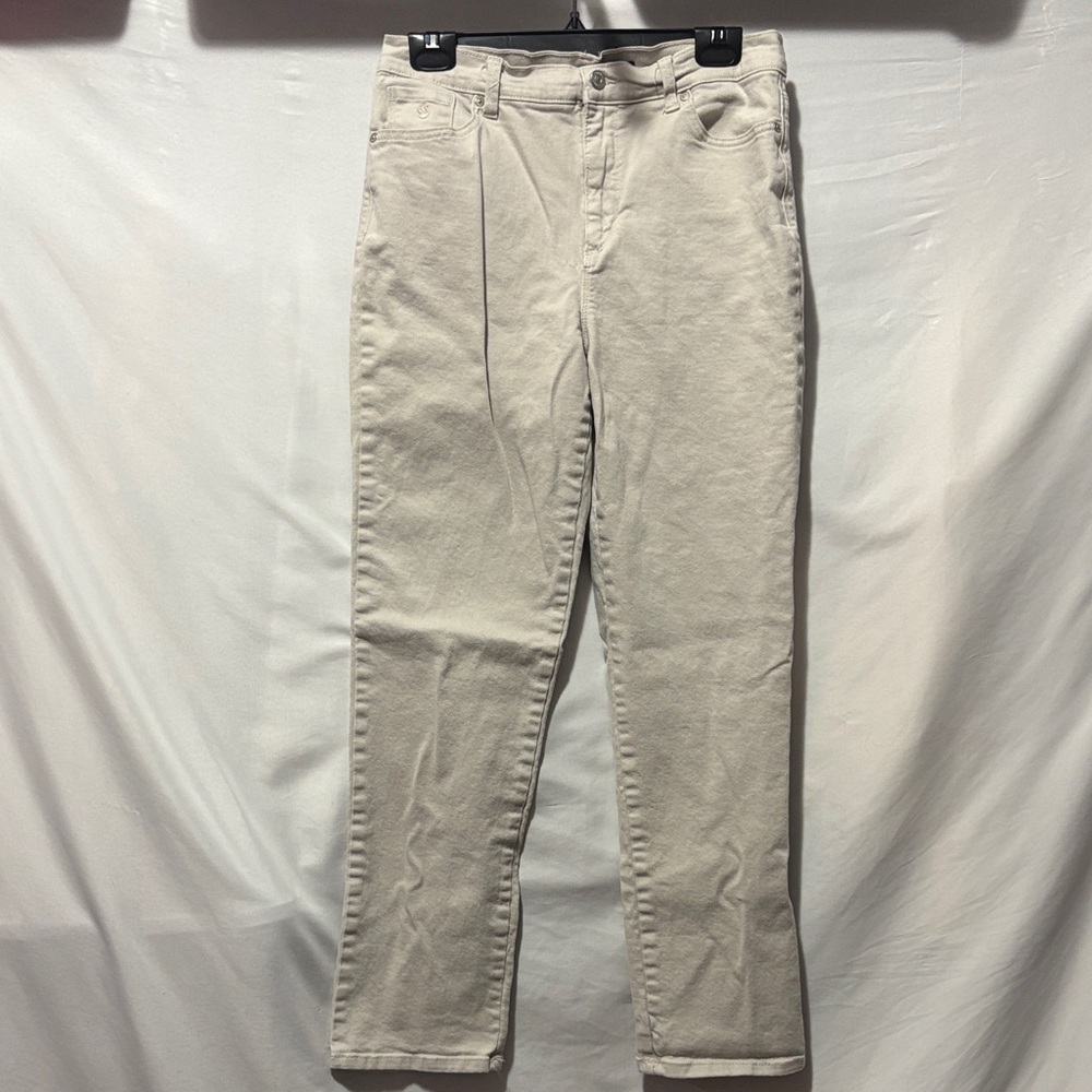 Gloria Vanderbilt Cream Straight Leg Pants LL105